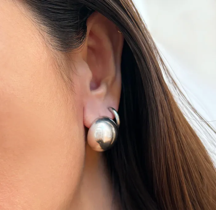 MAI DSIRE Earrings MARYLYN SILVER DOME EARRINGS